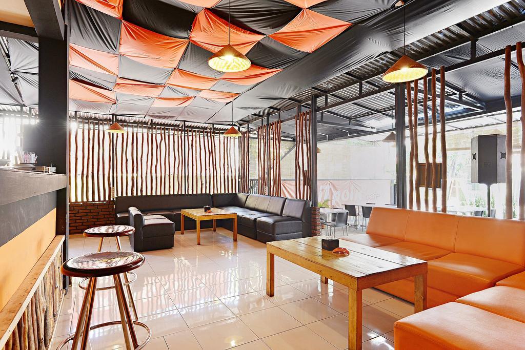Zen Rooms Riau Natuna Bandung Luaran gambar