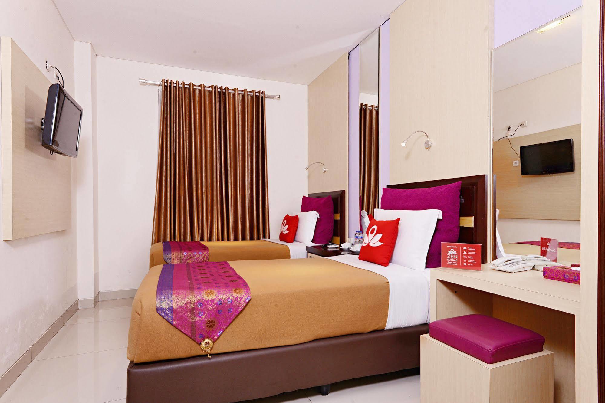 Zen Rooms Riau Natuna Bandung Luaran gambar