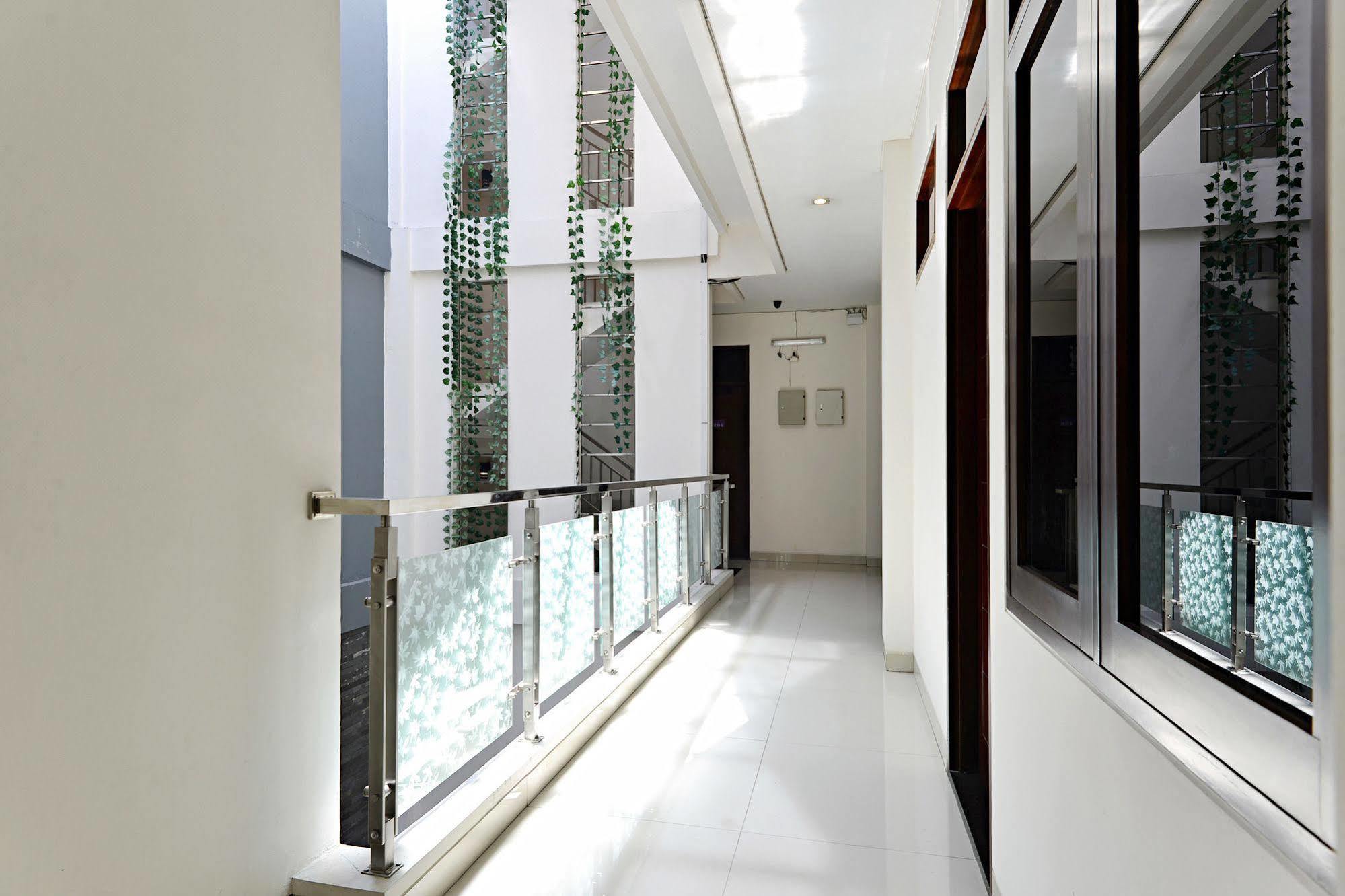 Zen Rooms Riau Natuna Bandung Luaran gambar