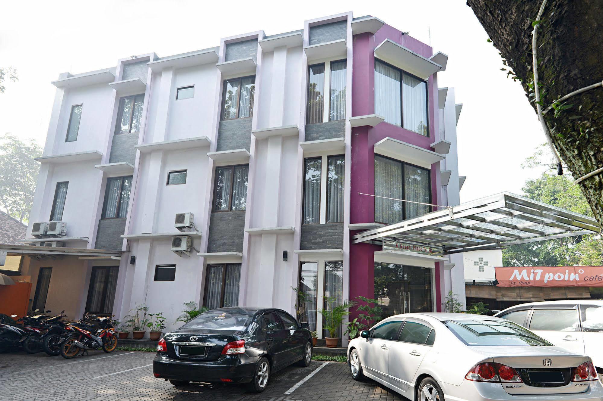 Zen Rooms Riau Natuna Bandung Luaran gambar
